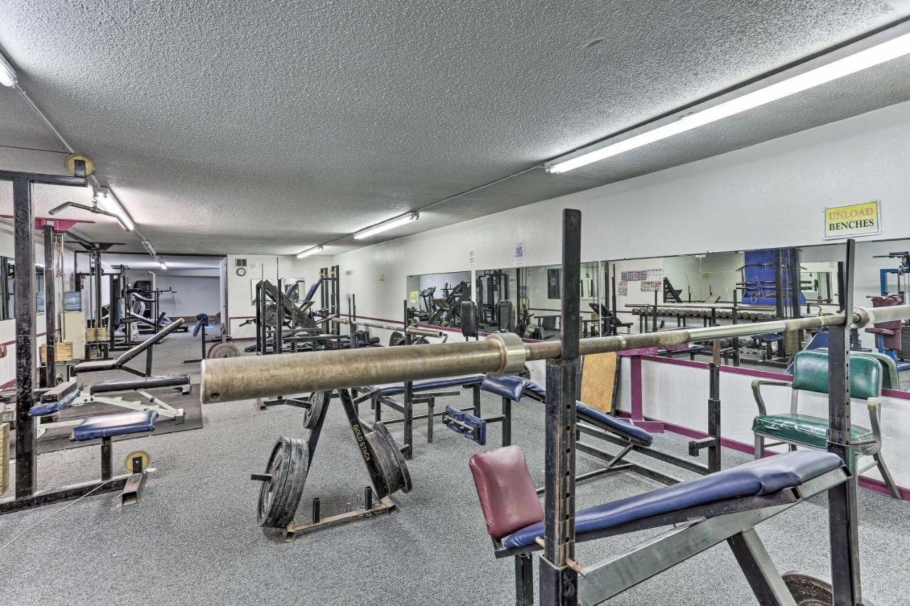 Custer Apt In Heart Of Town Shop, Dine, Hike Exterior photo