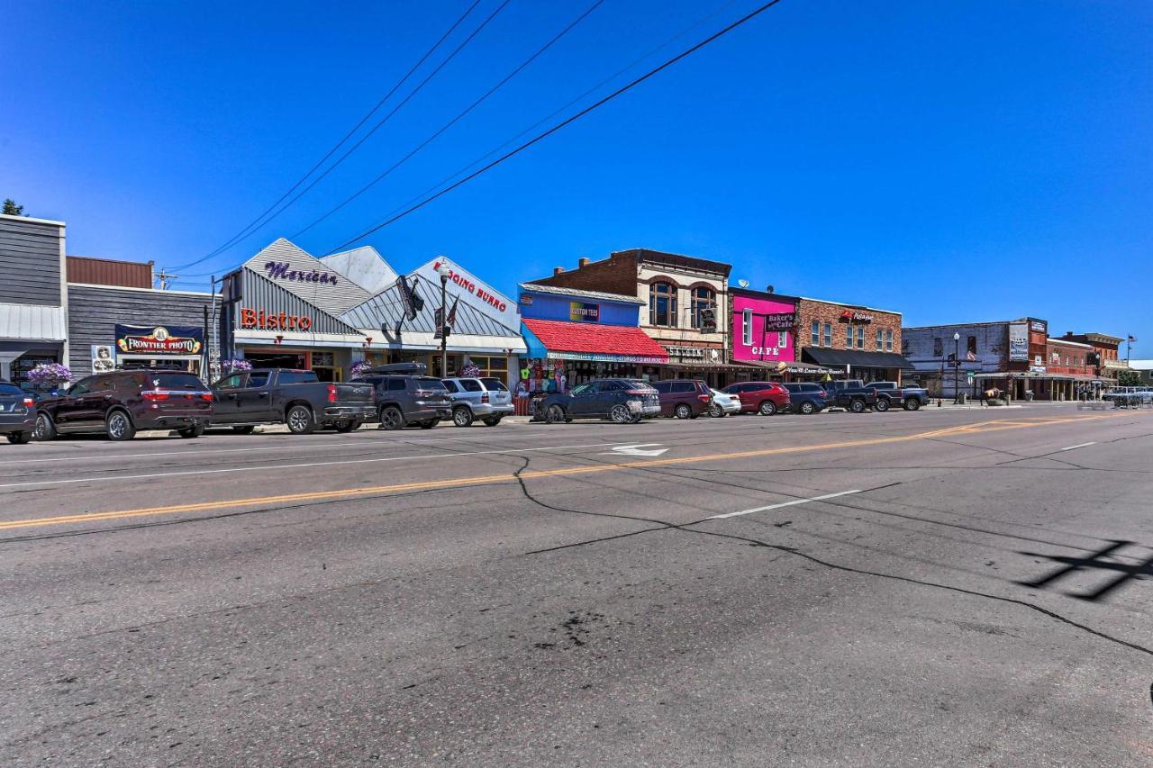 Custer Apt In Heart Of Town Shop, Dine, Hike Exterior photo